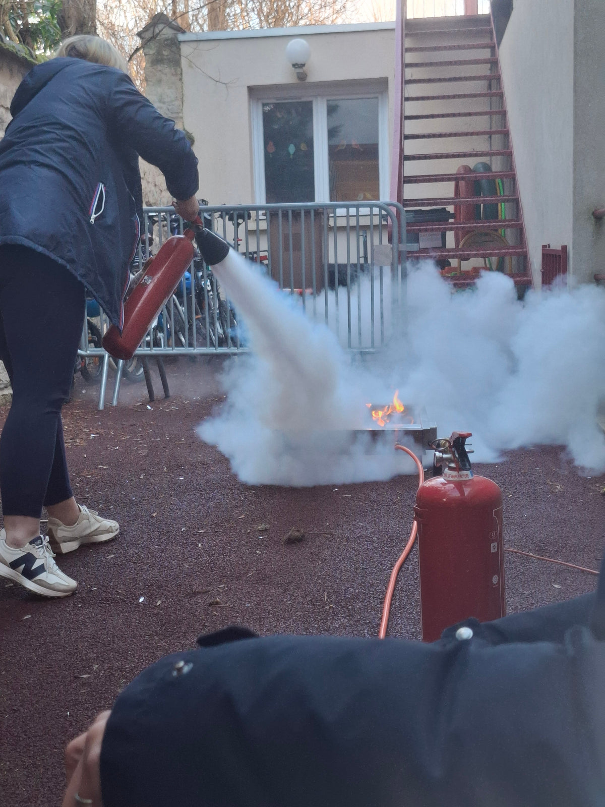 EXT - Manipulation d'extincteur sur bac à feu