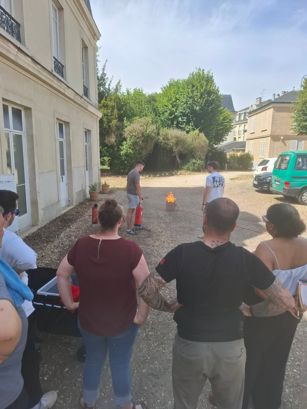 EXT - Manipulation d'extincteur sur bac à feu
